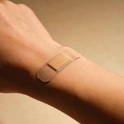 以后查尿酸不用抽血了？汗液传感器80%检出率，测尿酸的下一步来了
