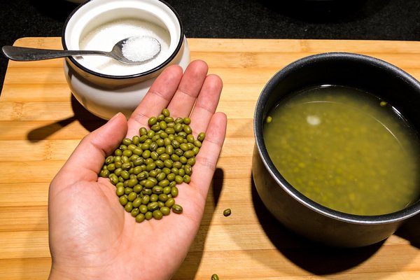 干绿豆与绿豆汤