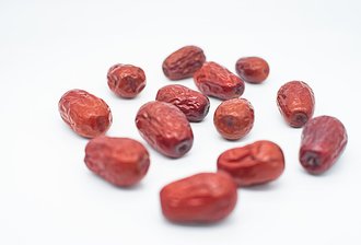 红枣被冤枉3年！嘌呤不到20mg却被痛风患者拉黑，维C+钾其实在帮你排尿酸，降低4种并发症风险