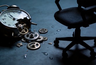 痛风反复发作？2025指南点名4个隐形杀手：睡不够、久坐、剧烈运动、情绪压力