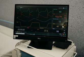 痛风患者可预防住院风险高15-18%！加拿大13万人研究：心衰是主要推手